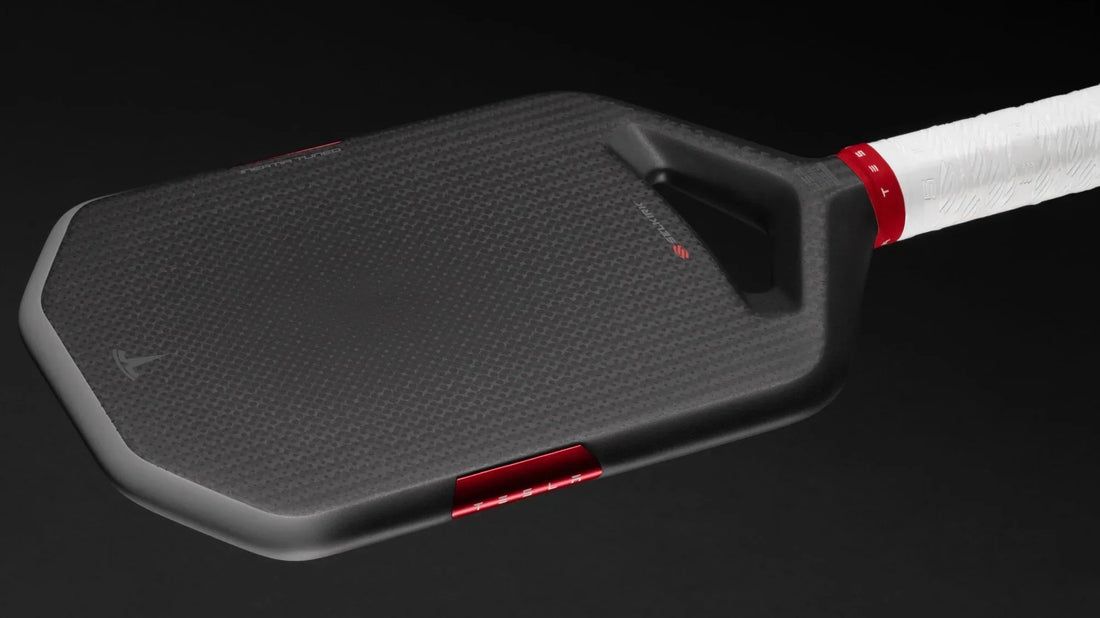 Tesla lance sa première raquette de pickleball haut de gamme